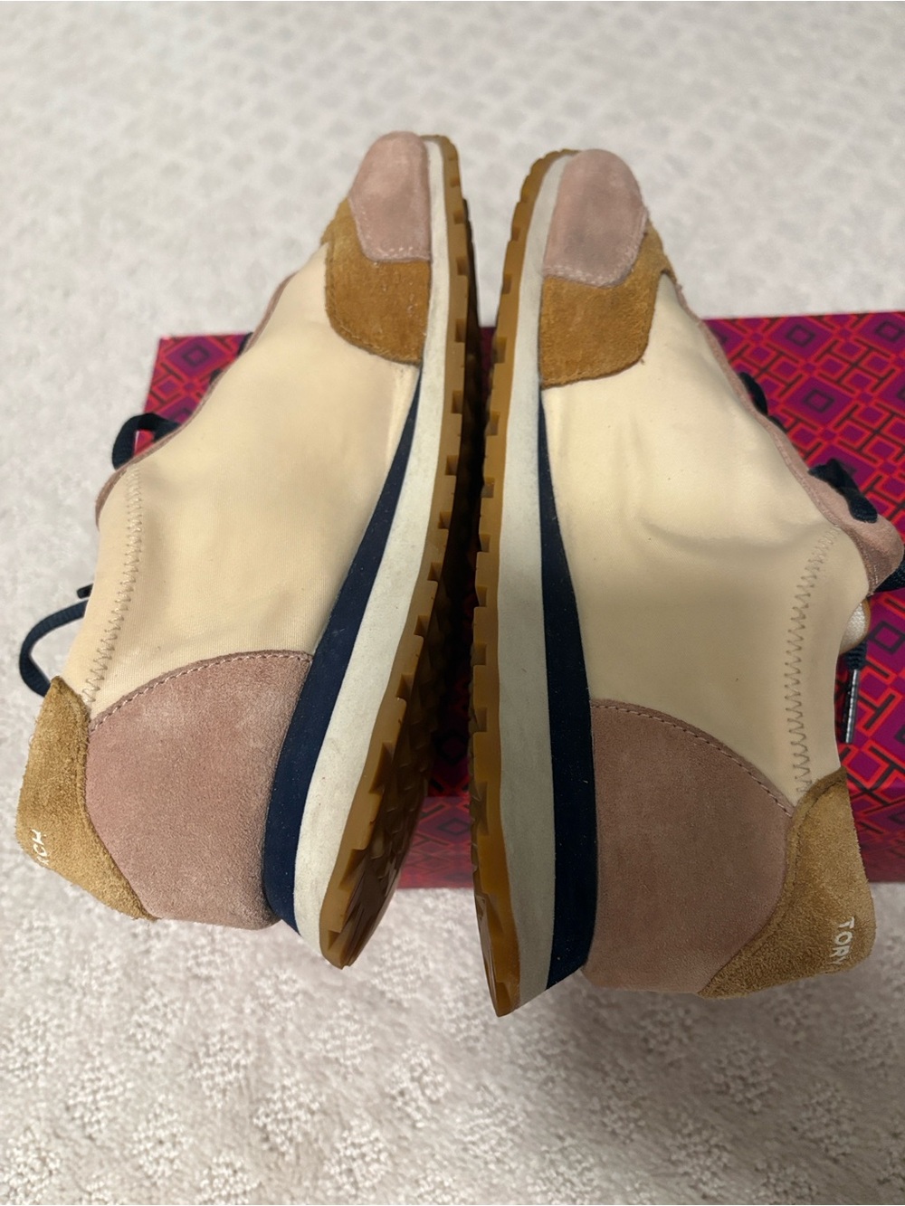 Tory Burch Annie Nylon/Nat Suede Runner - Picture 8 of 14